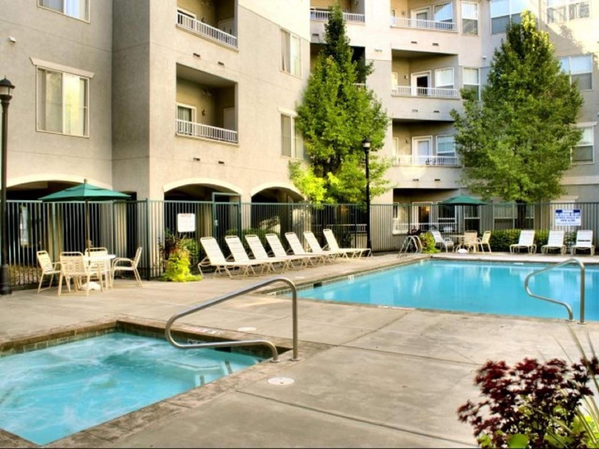 Downtown Condo Near The Convention Center Salt Lake City Eksteriør billede