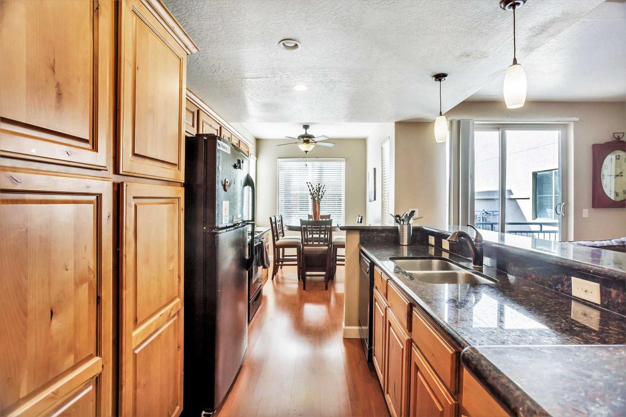 Downtown Condo Near The Convention Center Salt Lake City Eksteriør billede